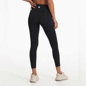 Vuori Stride Legging in Black